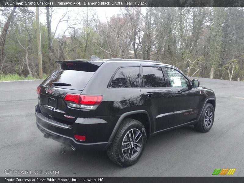 Diamond Black Crystal Pearl / Black 2017 Jeep Grand Cherokee Trailhawk 4x4