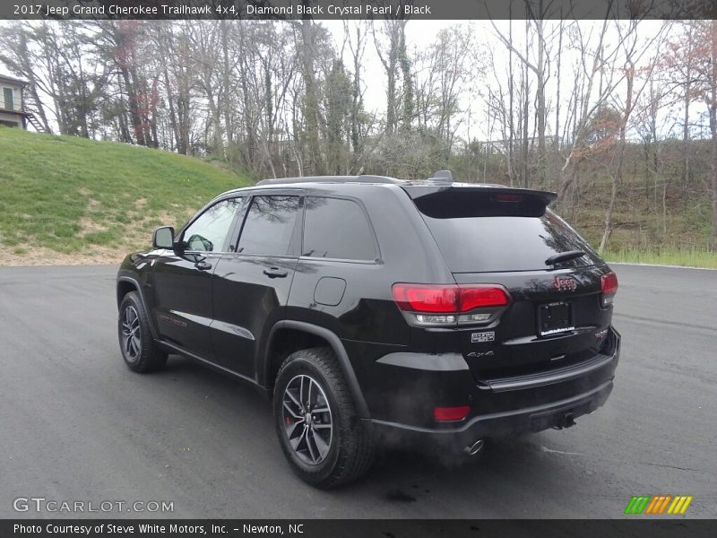 Diamond Black Crystal Pearl / Black 2017 Jeep Grand Cherokee Trailhawk 4x4