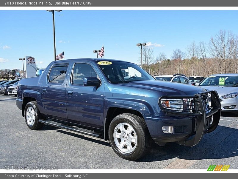 Front 3/4 View of 2010 Ridgeline RTS