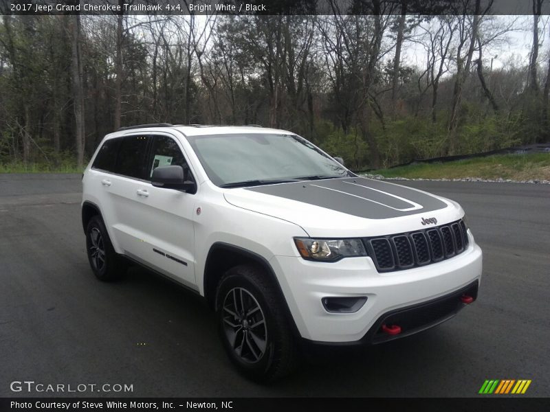 Bright White / Black 2017 Jeep Grand Cherokee Trailhawk 4x4