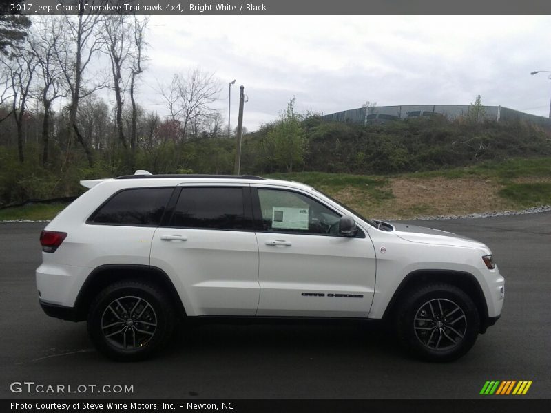 Bright White / Black 2017 Jeep Grand Cherokee Trailhawk 4x4