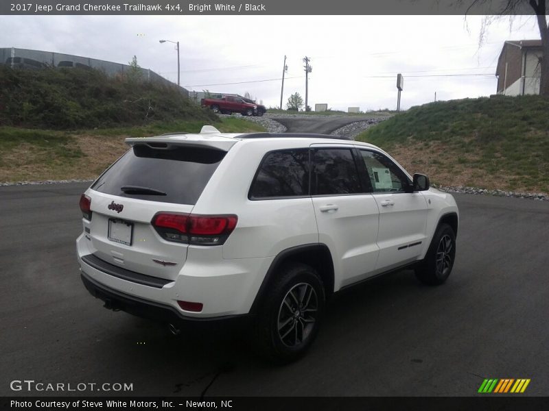 Bright White / Black 2017 Jeep Grand Cherokee Trailhawk 4x4