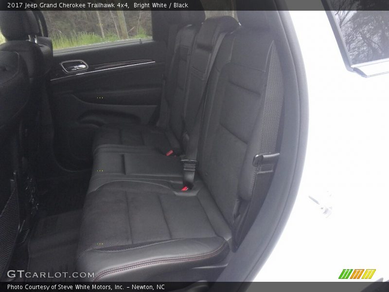 Bright White / Black 2017 Jeep Grand Cherokee Trailhawk 4x4