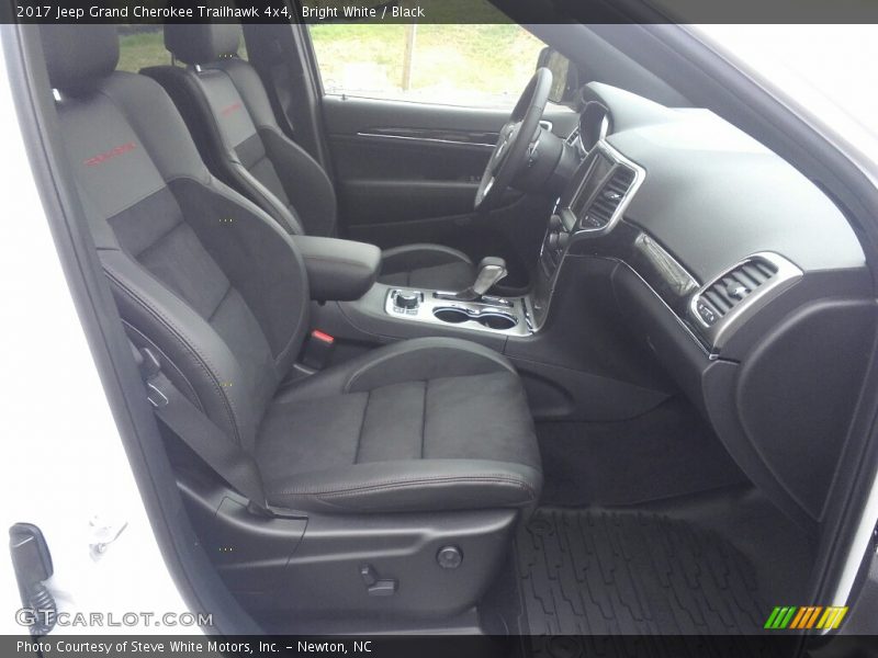 Bright White / Black 2017 Jeep Grand Cherokee Trailhawk 4x4