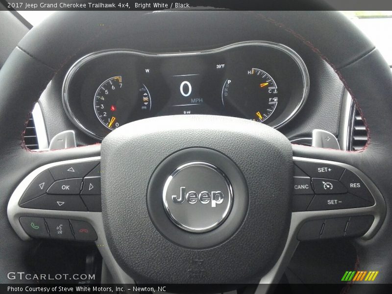 Bright White / Black 2017 Jeep Grand Cherokee Trailhawk 4x4