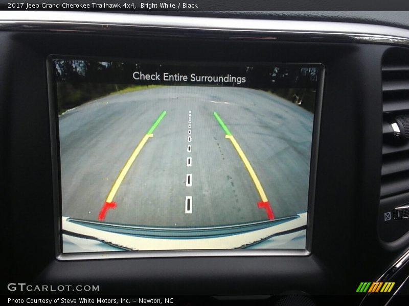 Bright White / Black 2017 Jeep Grand Cherokee Trailhawk 4x4