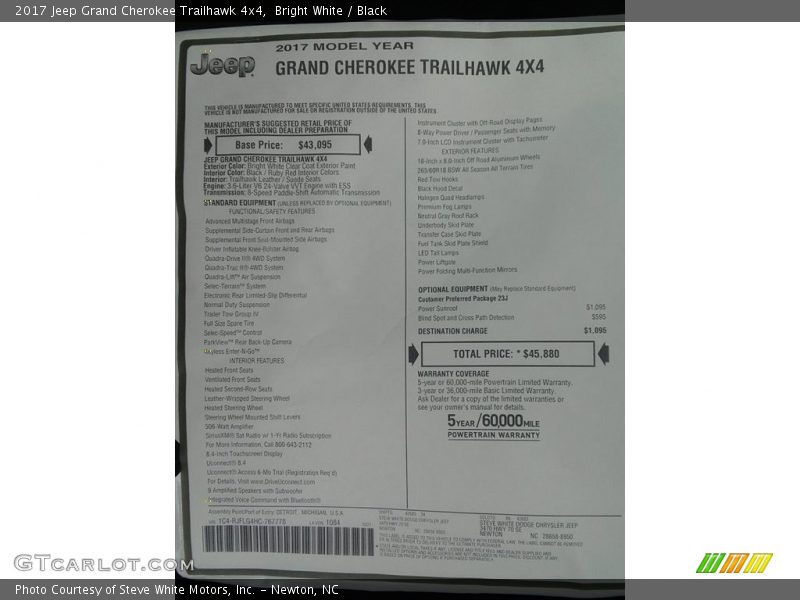 Bright White / Black 2017 Jeep Grand Cherokee Trailhawk 4x4