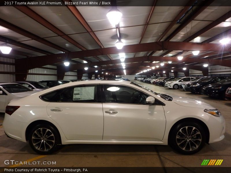 Blizzard Pearl White / Black 2017 Toyota Avalon XLE Premium