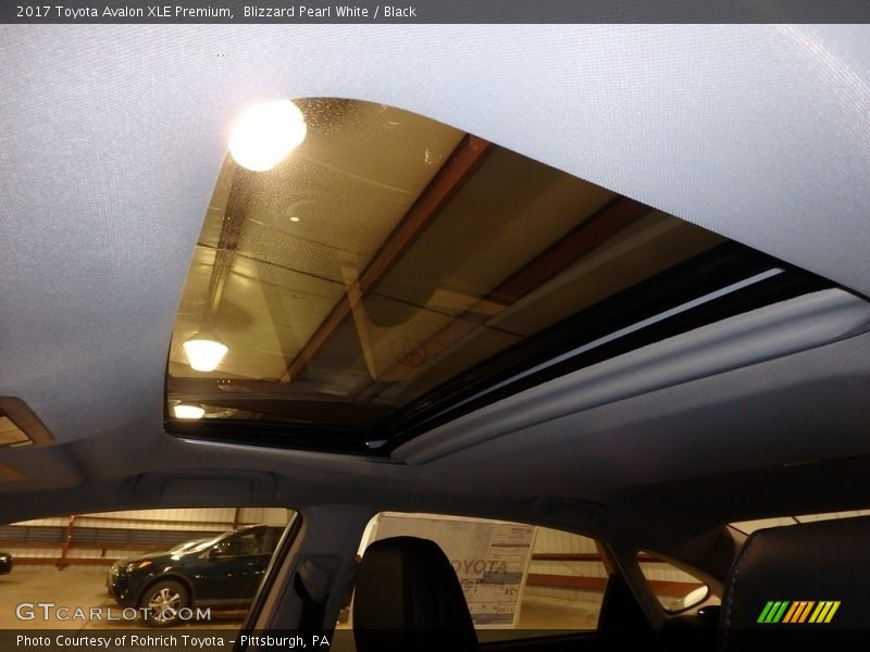 Blizzard Pearl White / Black 2017 Toyota Avalon XLE Premium