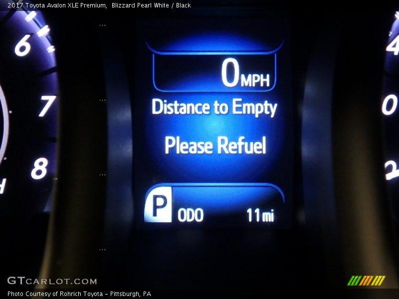 Blizzard Pearl White / Black 2017 Toyota Avalon XLE Premium