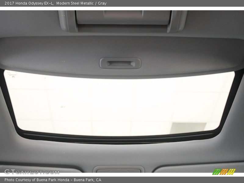Modern Steel Metallic / Gray 2017 Honda Odyssey EX-L