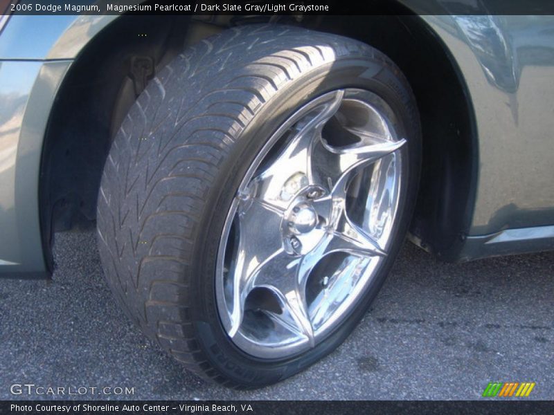 Magnesium Pearlcoat / Dark Slate Gray/Light Graystone 2006 Dodge Magnum