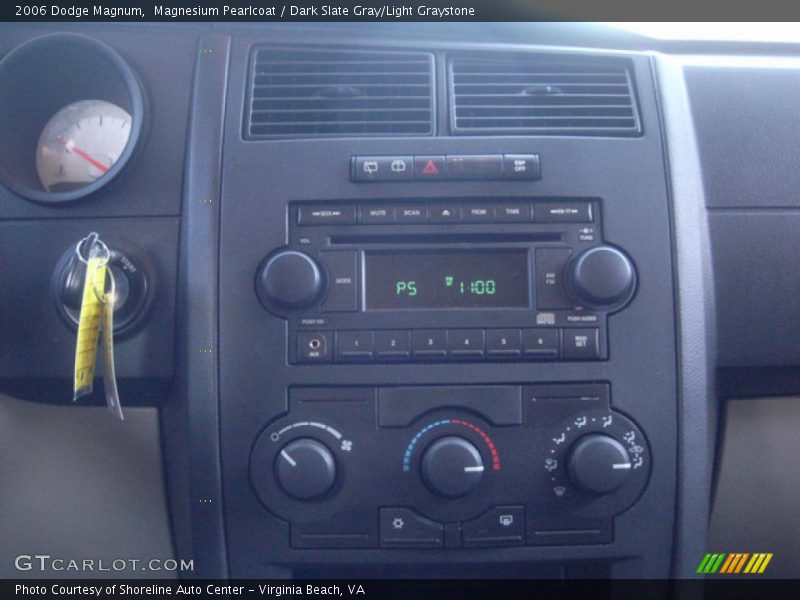 Magnesium Pearlcoat / Dark Slate Gray/Light Graystone 2006 Dodge Magnum