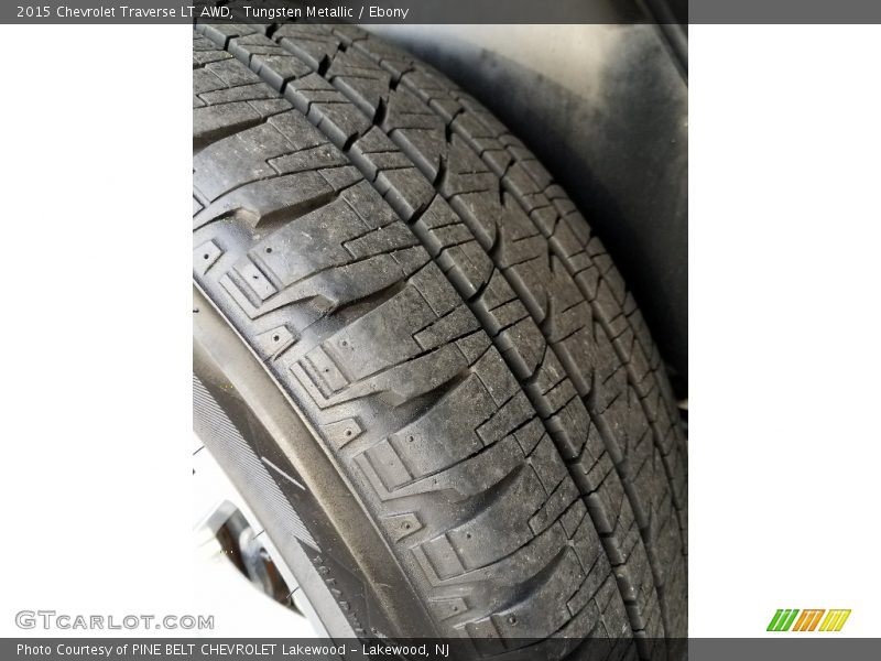 Tungsten Metallic / Ebony 2015 Chevrolet Traverse LT AWD