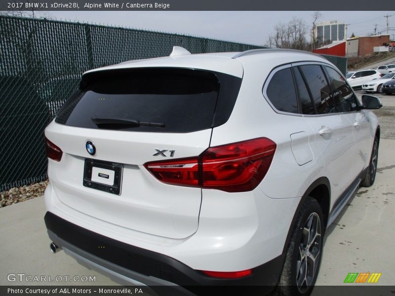 Alpine White / Canberra Beige 2017 BMW X1 xDrive28i