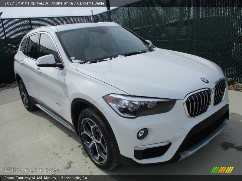 Alpine White / Canberra Beige 2017 BMW X1 xDrive28i