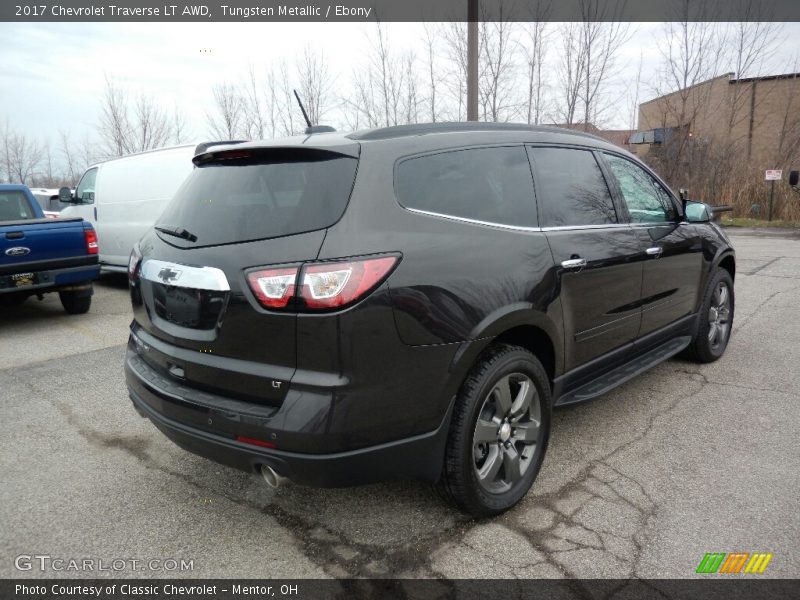 Tungsten Metallic / Ebony 2017 Chevrolet Traverse LT AWD
