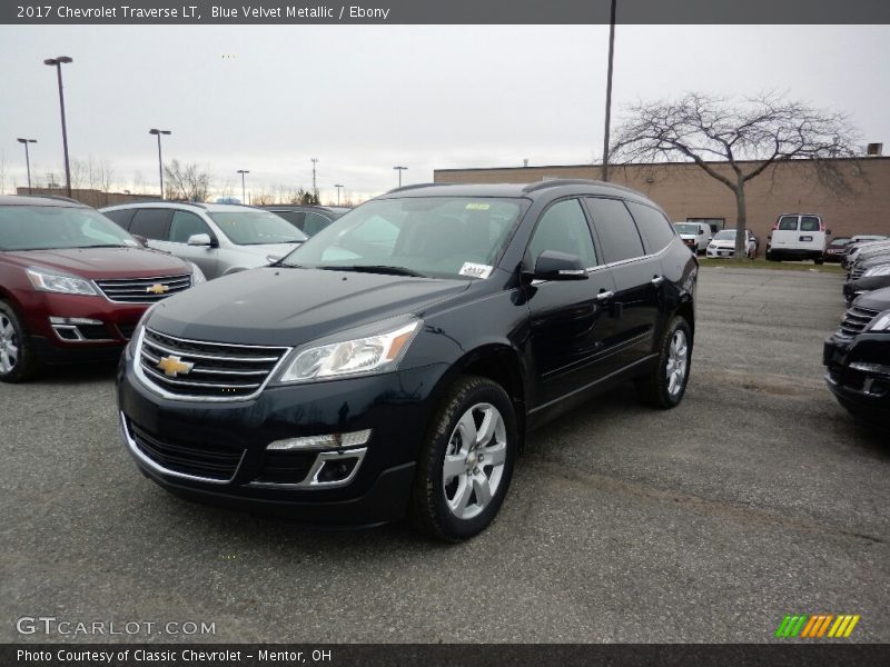 Blue Velvet Metallic / Ebony 2017 Chevrolet Traverse LT