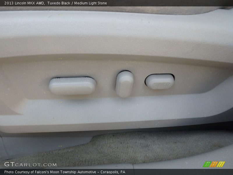 Tuxedo Black / Medium Light Stone 2013 Lincoln MKX AWD