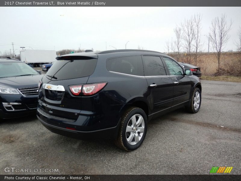 Blue Velvet Metallic / Ebony 2017 Chevrolet Traverse LT