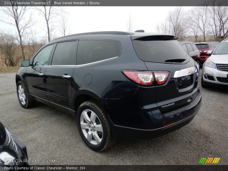 Blue Velvet Metallic / Ebony 2017 Chevrolet Traverse LT