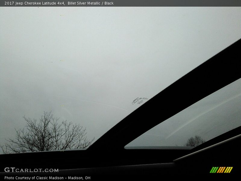 Billet Silver Metallic / Black 2017 Jeep Cherokee Latitude 4x4