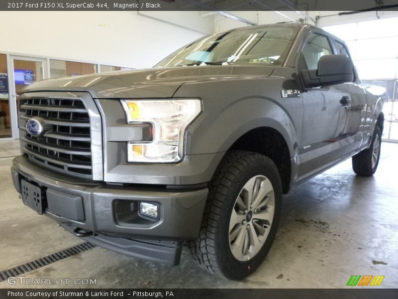 Magnetic / Black 2017 Ford F150 XL SuperCab 4x4