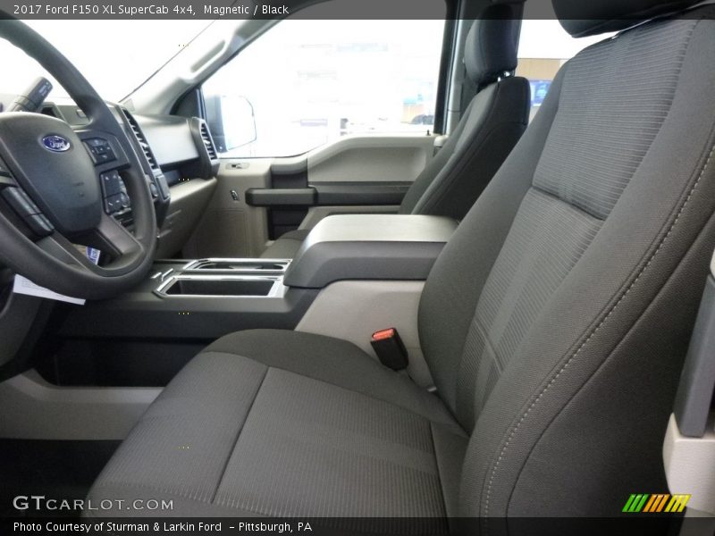 Magnetic / Black 2017 Ford F150 XL SuperCab 4x4