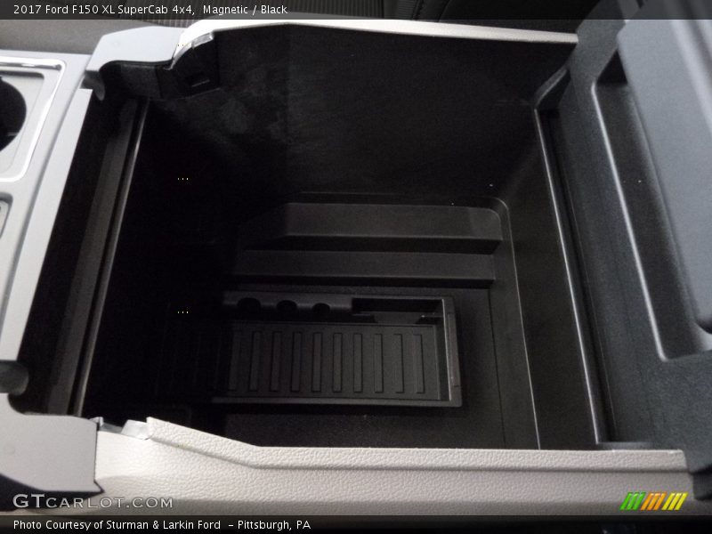 Magnetic / Black 2017 Ford F150 XL SuperCab 4x4
