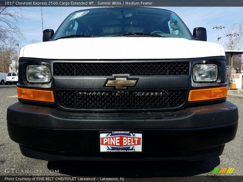 Summit White / Medium Pewter 2017 Chevrolet Express 2500 Cargo Extended WT