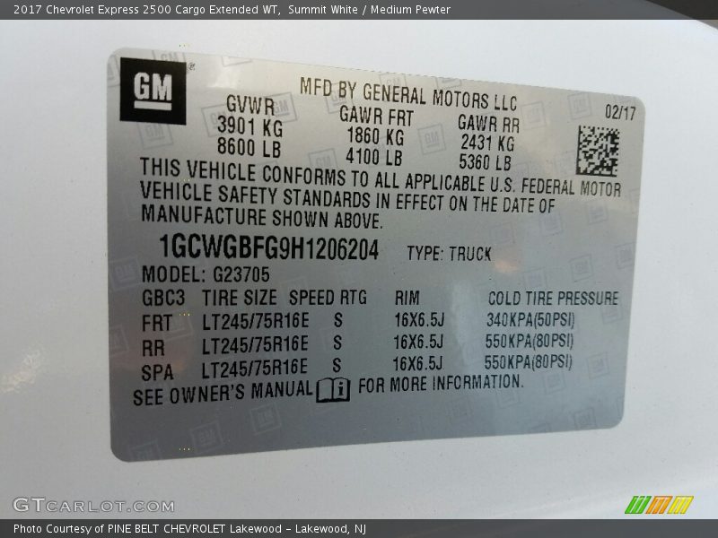 Summit White / Medium Pewter 2017 Chevrolet Express 2500 Cargo Extended WT