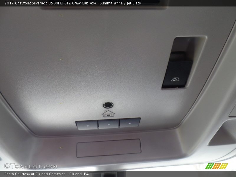 Summit White / Jet Black 2017 Chevrolet Silverado 3500HD LTZ Crew Cab 4x4