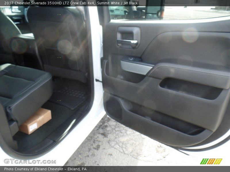 Summit White / Jet Black 2017 Chevrolet Silverado 3500HD LTZ Crew Cab 4x4