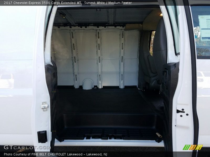 Summit White / Medium Pewter 2017 Chevrolet Express 3500 Cargo Extended WT