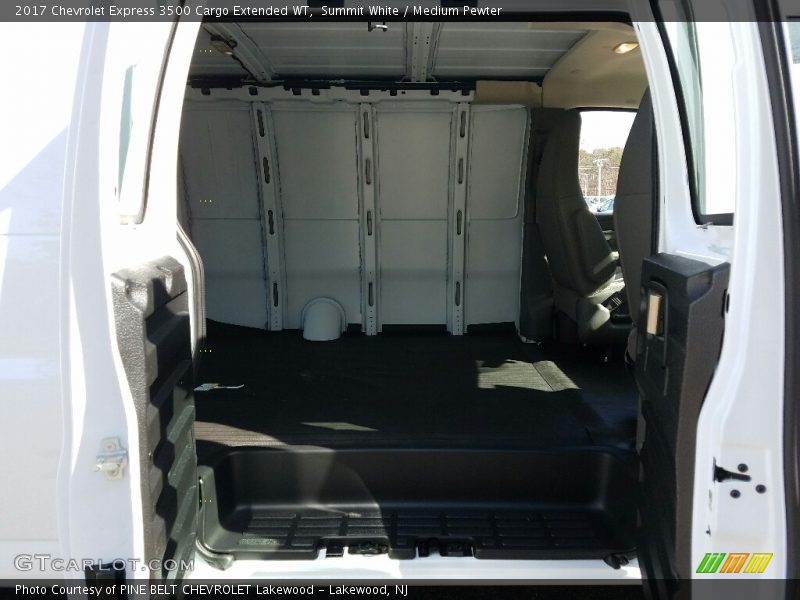 Summit White / Medium Pewter 2017 Chevrolet Express 3500 Cargo Extended WT