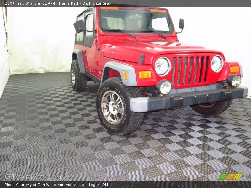 Flame Red / Dark Slate Gray 2004 Jeep Wrangler SE 4x4