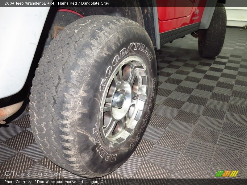 Flame Red / Dark Slate Gray 2004 Jeep Wrangler SE 4x4