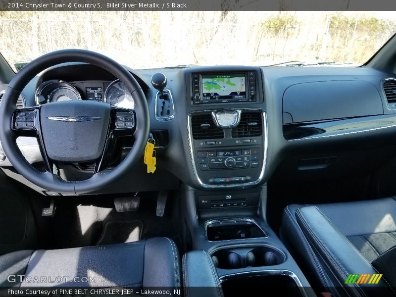 Billet Silver Metallic / S Black 2014 Chrysler Town & Country S
