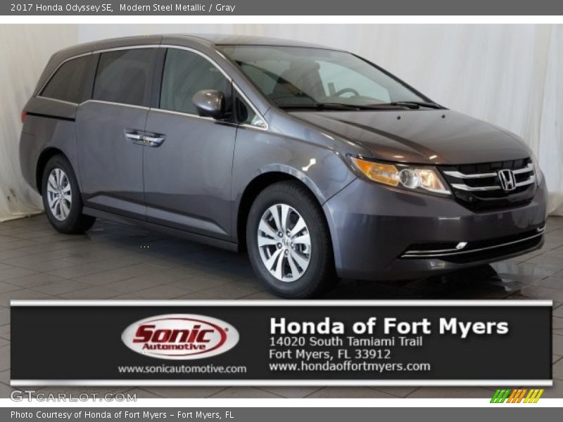 Modern Steel Metallic / Gray 2017 Honda Odyssey SE