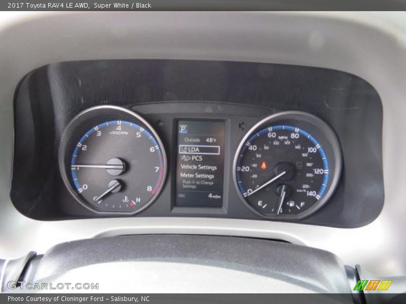 Super White / Black 2017 Toyota RAV4 LE AWD