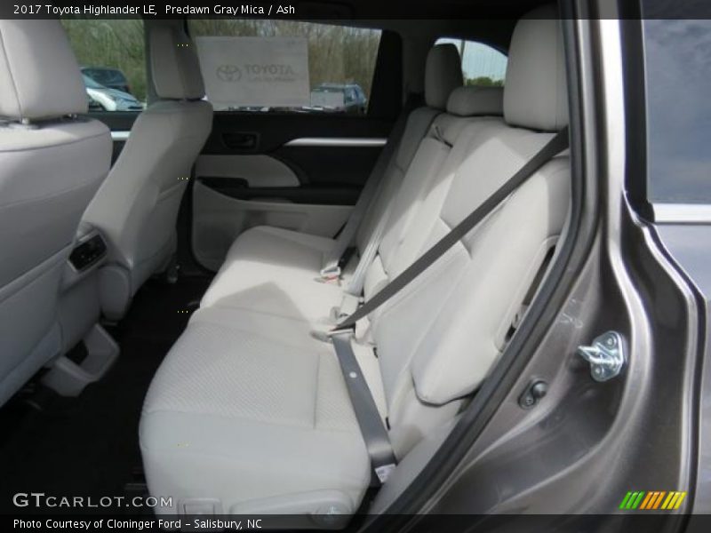 Predawn Gray Mica / Ash 2017 Toyota Highlander LE