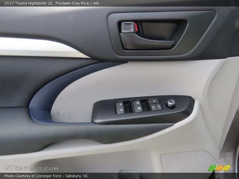 Predawn Gray Mica / Ash 2017 Toyota Highlander LE