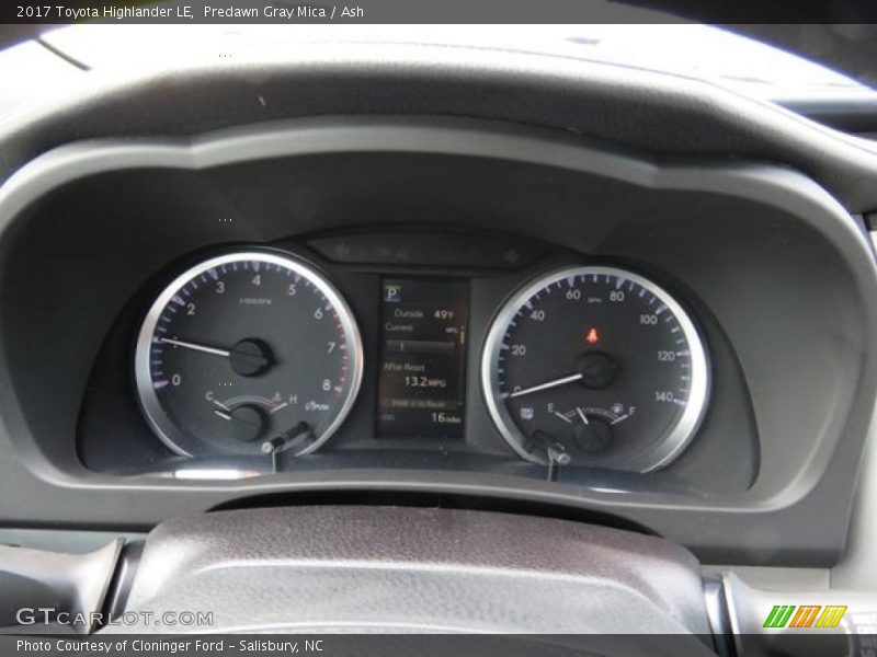 Predawn Gray Mica / Ash 2017 Toyota Highlander LE