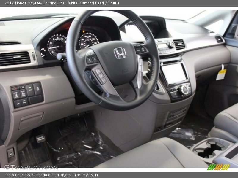 White Diamond Pearl / Truffle 2017 Honda Odyssey Touring Elite