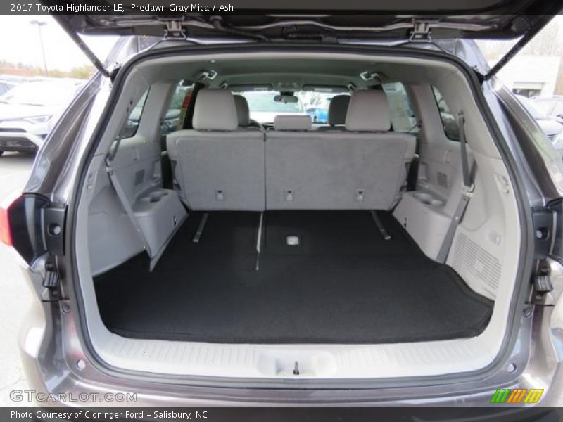 Predawn Gray Mica / Ash 2017 Toyota Highlander LE