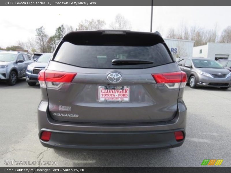 Predawn Gray Mica / Ash 2017 Toyota Highlander LE