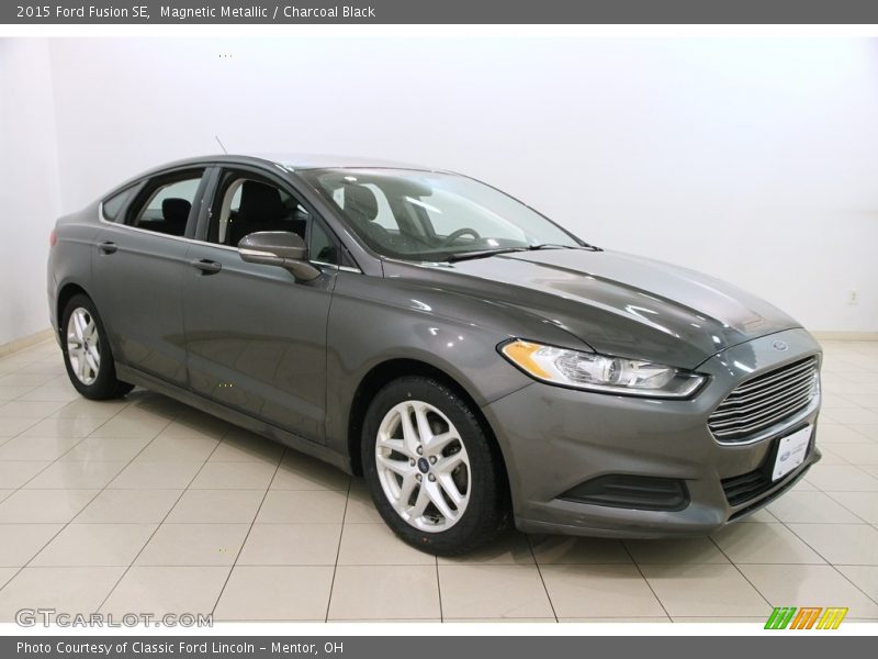 Magnetic Metallic / Charcoal Black 2015 Ford Fusion SE