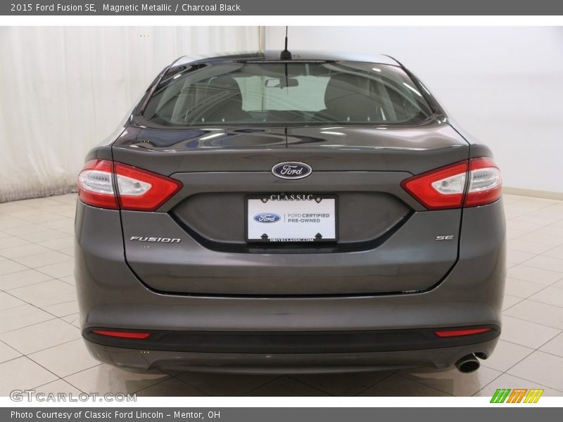 Magnetic Metallic / Charcoal Black 2015 Ford Fusion SE