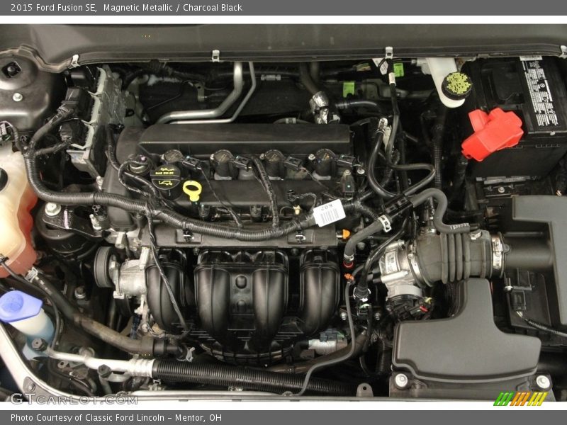 Magnetic Metallic / Charcoal Black 2015 Ford Fusion SE