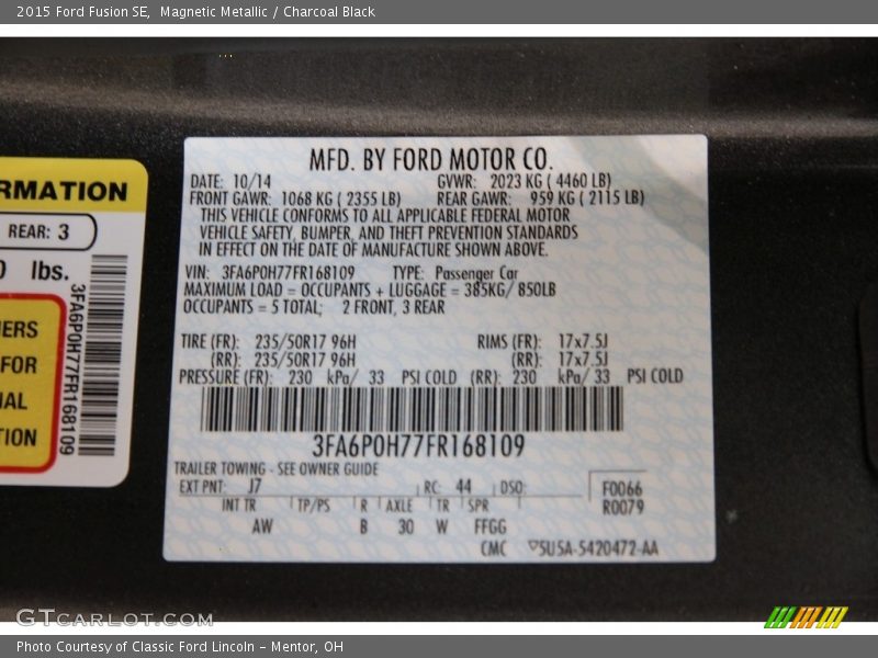 Magnetic Metallic / Charcoal Black 2015 Ford Fusion SE